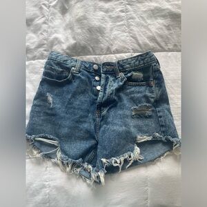 WILD FABLE Distressed Denim Shorts size 2-4